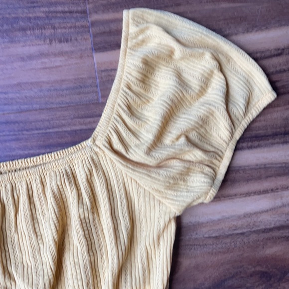 O’Neill Top Shirt Medium Juniors Yellow mustard Summer Cute Beach stretchy FUN - Picture 2 of 6